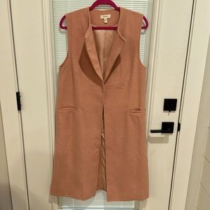 Freeway Sleeveless‎ over coat